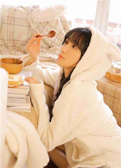 鸭脖娱乐草莓丝瓜向日葵app截图3